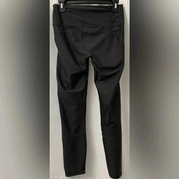 Women’s Under Armour Training HeatGear Compression Leggings Size Medium Black - Picture 2 of 8